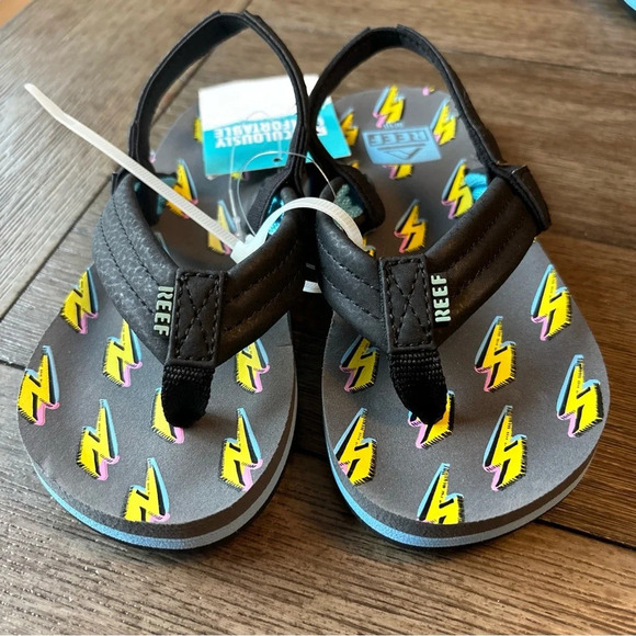 Reef Ahi Bolt Sandals - Picture 7 of 9